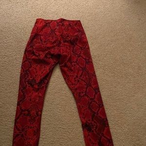 Wunder Train High-Rise 25" size 4 red/black